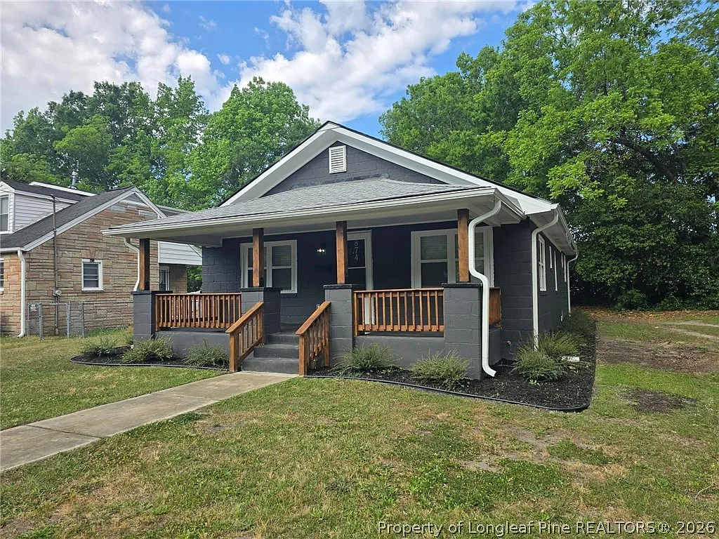 3 bed, 2.0 bath, 1170 sqft, $1,425 — Photo 3
