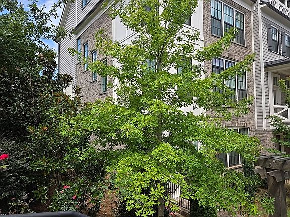 3rd image of 343 Concord St