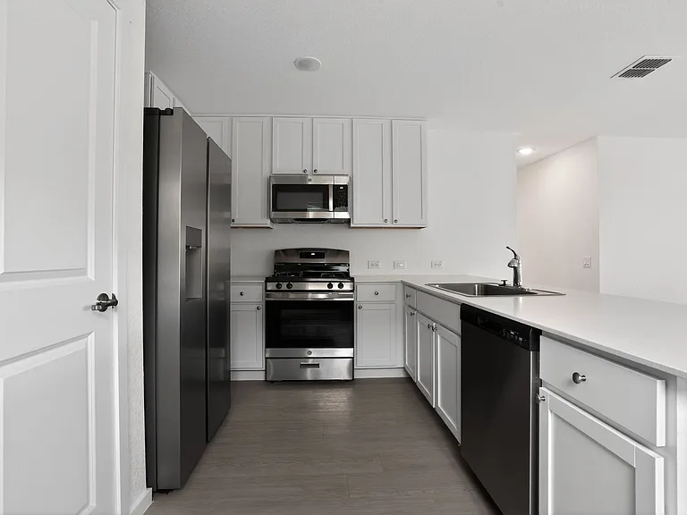 1451 Neria Loop #2 — Photo 8