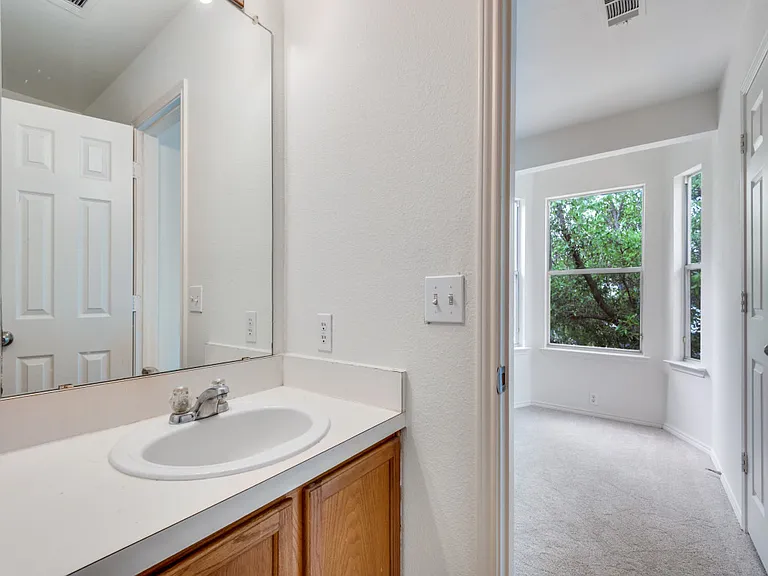 10716 Astor Dr — Photo 12