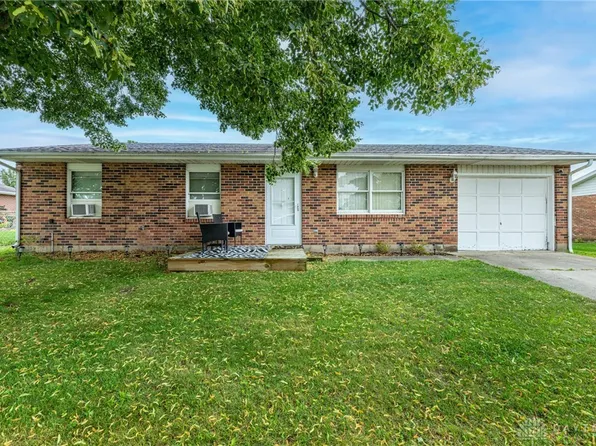 343 Dorothy Ln, New Lebanon, OH 45345