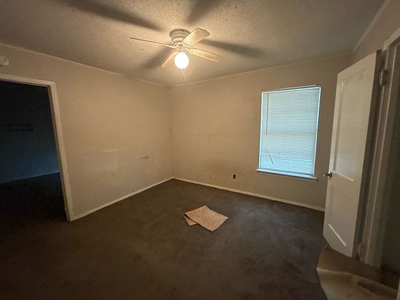 3rd image of 2934 Kirven Dr