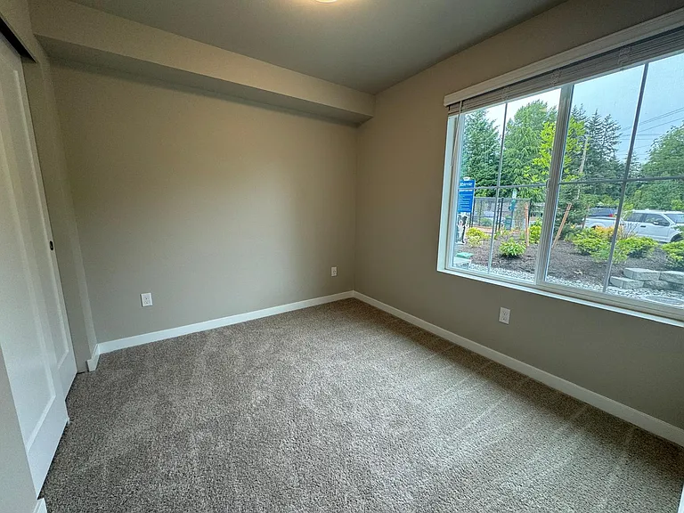 13730 Manor Way — Photo 2