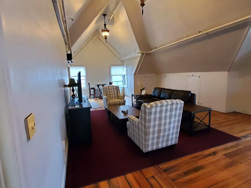 401 Broadway #400