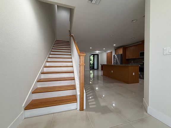 3rd image of 281 Bella Sol Way #1