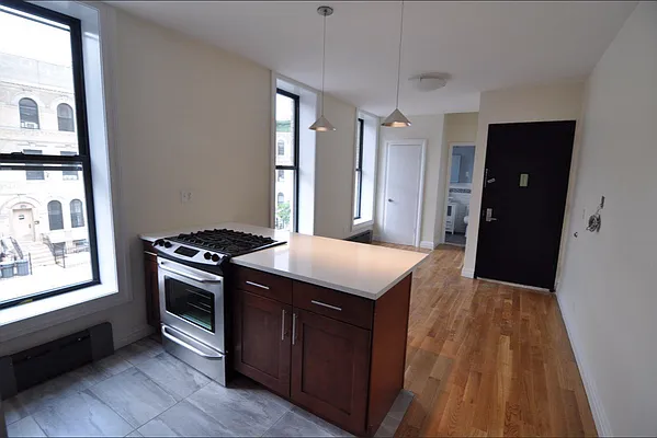 Rented by Bohemia Realty Group | media 28