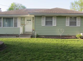 3701 Aurora Ave, Des Moines, IA 50310