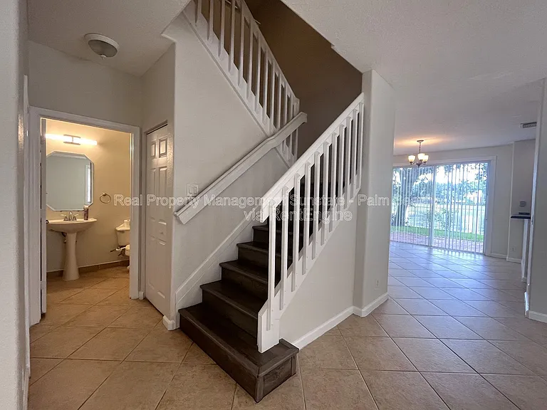 6786 Aliso Ave — Photo 5