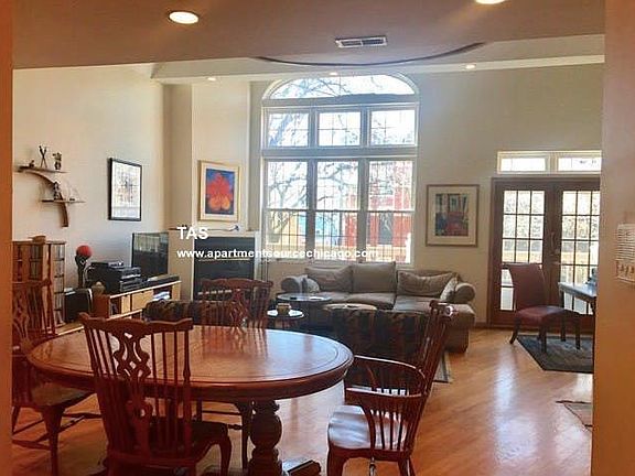 4th image of 1933 N Sedgwick St #2F