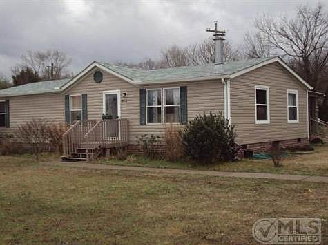 2nd image of 512 Cunningham Ct