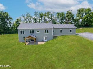 281 Hayes Rd, Schaghticoke, NY 12154