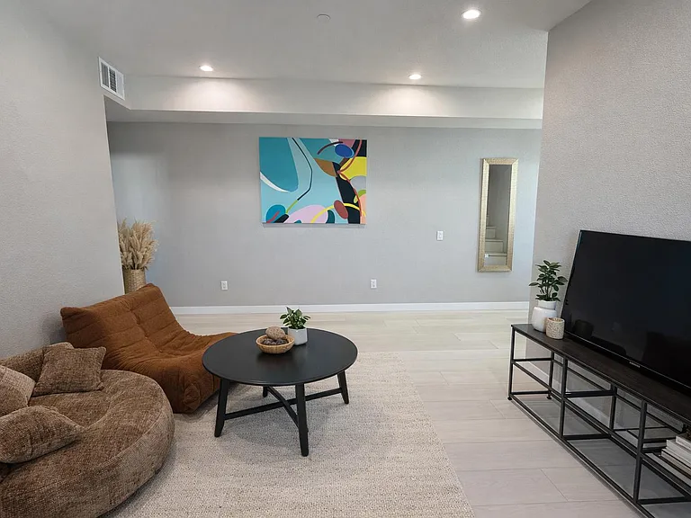 1330 Magnolia Ave — Photo 13