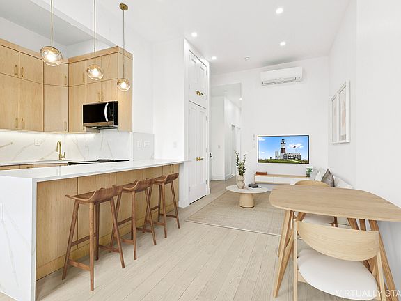4th image of 239 Flatbush Ave APT 3