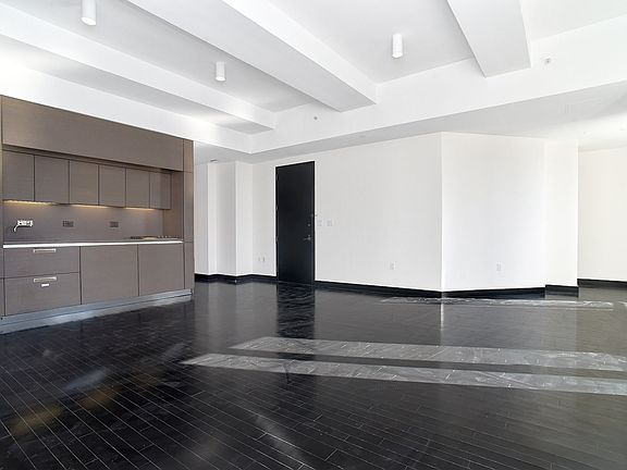 5th image of 20 Pine St Unit Penthouse 41
