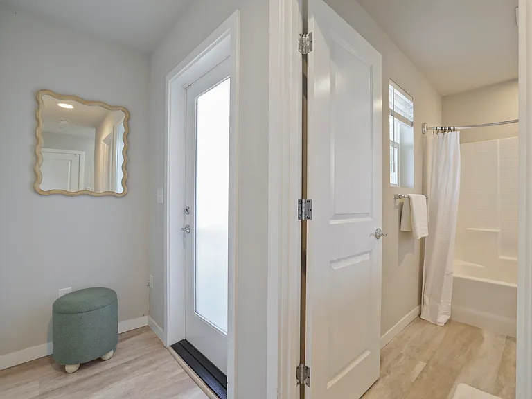 14715 Admiralty Way #B-7 — Photo 27