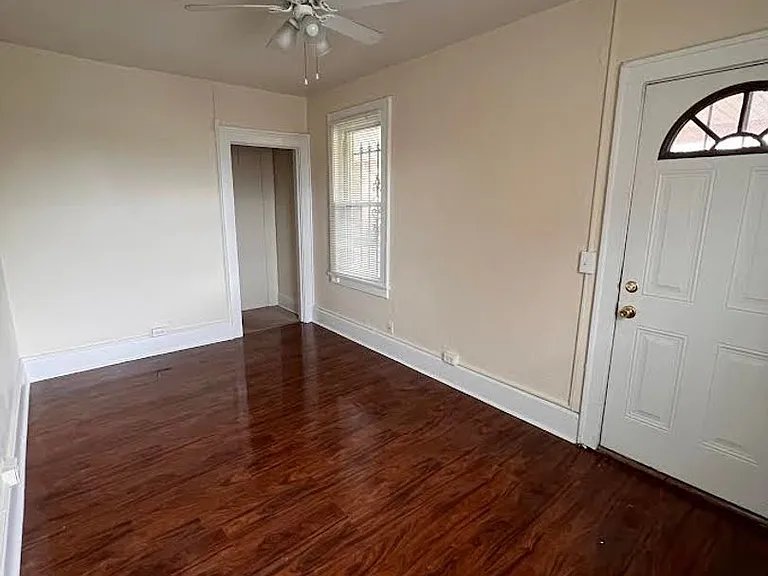 1612 Mahoning Ave — Photo 2