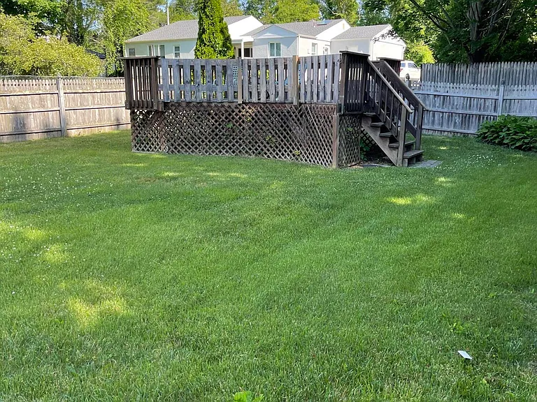 17 Clarence Ave — Photo 11