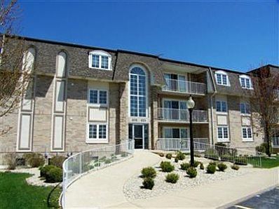 1st image of 404 Swan Dr #1-E