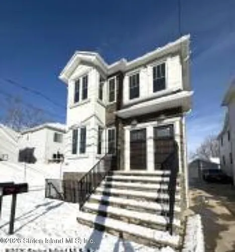 581 W Caswell Ave #2 Photo 1