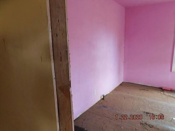 3rd image of 510 NW 7th St