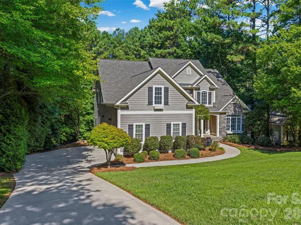 2455 Talbot Ct, Sherrills Ford, NC 28673