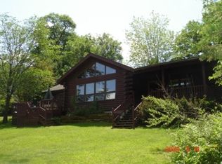 212 Fern Ln, Oxford, WI 53952