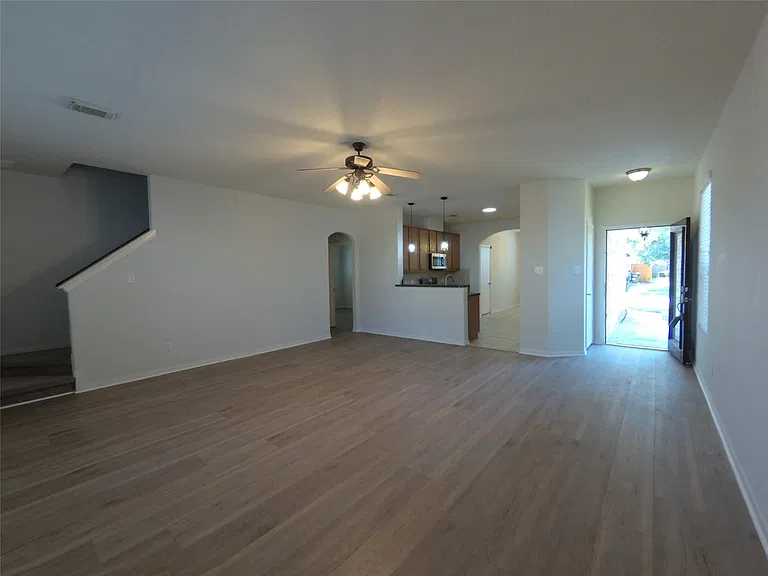 18418 Burgundy Sky Way — Photo 4