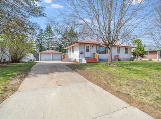 7025 Quail Ave N, Brooklyn Center, MN 55429
