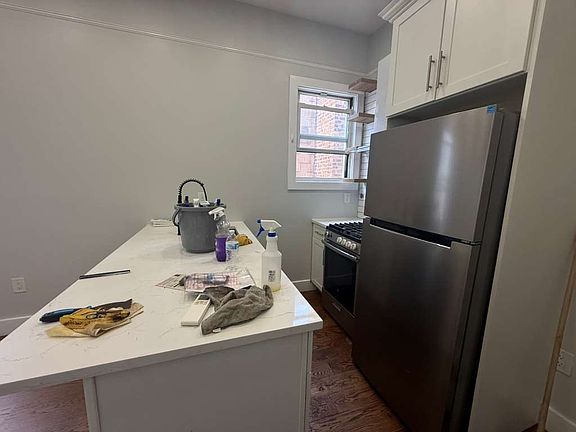 2nd image of 112 Duncan Ave #3