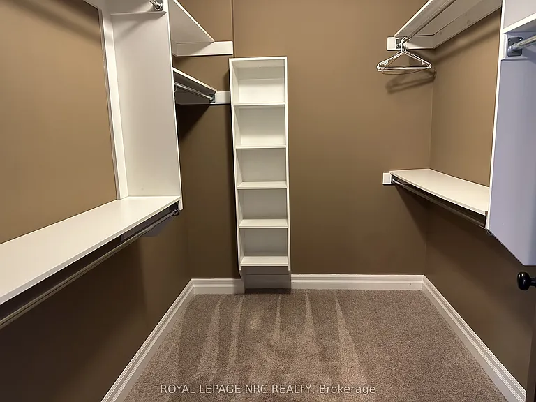 7 Sapphire Ct N — Photo 23