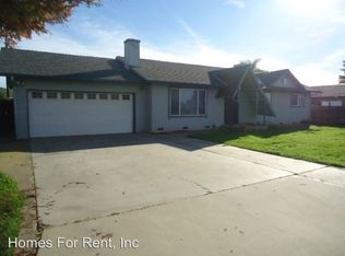 1906 N Boyles St, Porterville, CA 93257