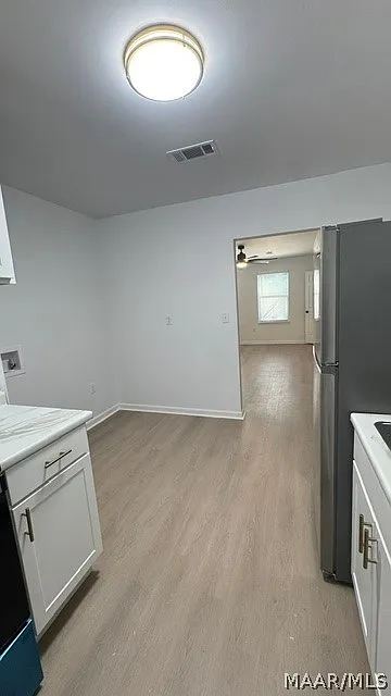 2 bed, 1.0 bath, 800 sqft, $900 — Photo 3