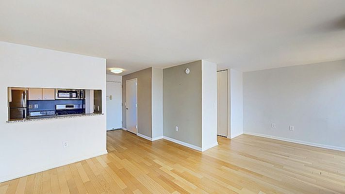 1st image of 260 W 52nd St APT 22E