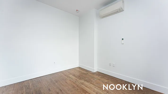 Rented by Nooklyn NYC LLC | media 19