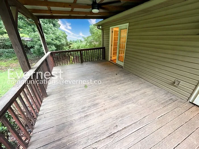 716 Brookview Dr — Photo 20