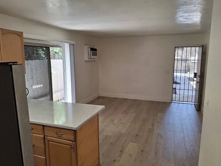 3341 Grim Ave #3 — Photo 7