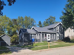 321 W Florence St, Cambria, WI