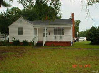 1202 N Main St, Raeford, NC 28376