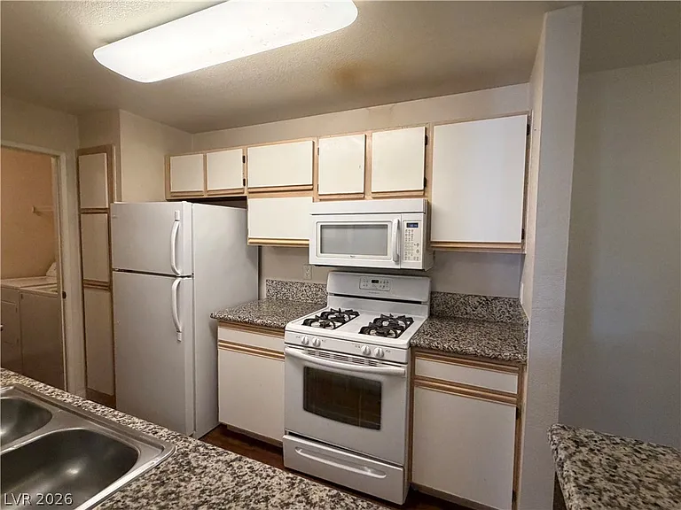 2200 S Fort Apache Rd #2048 — Photo 8