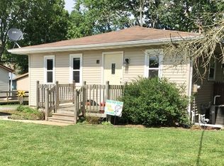 180 N Main St, Seneca, IL 61360