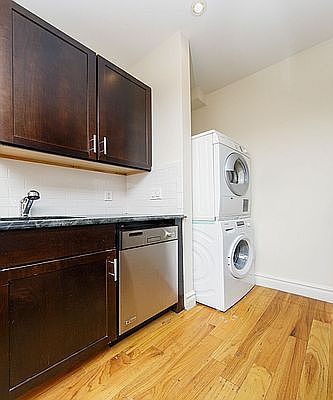 2nd image of 324 W 14th St APT 2A