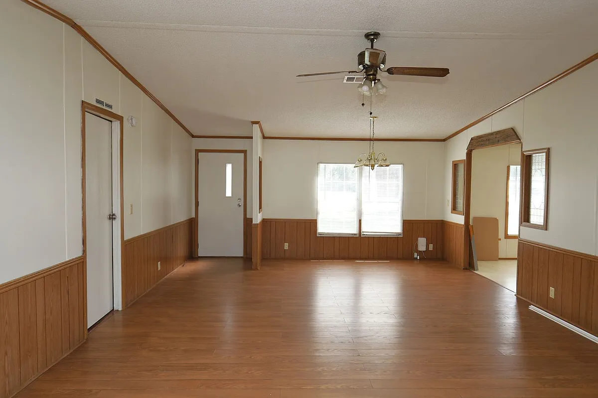 Building Photo - 4180 Beaver Run Rd