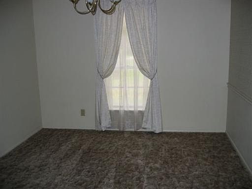 3rd image of 15034 DE VILLE PL
