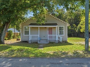 520 Bookter St, Bay Saint Louis, MS 39520