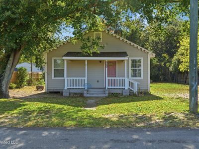 520 Bookter St, Bay Saint Louis, MS, 39520