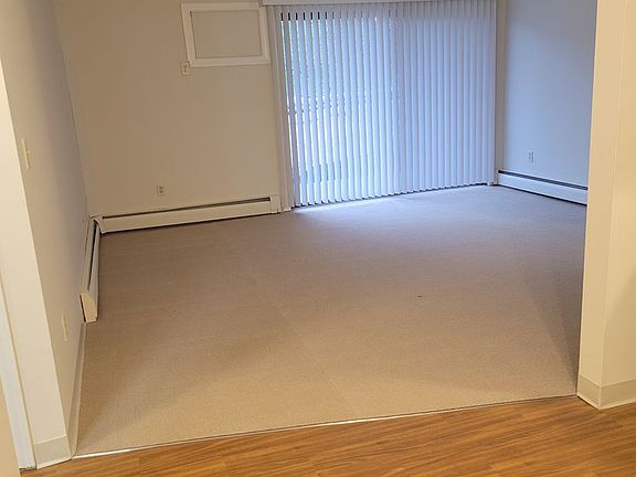 2nd image of 1005 Glen Place Dr #C07