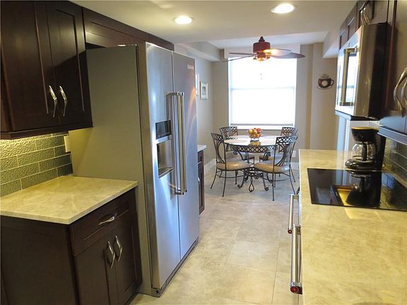 4th image of 77 S Birch Rd APT 10D