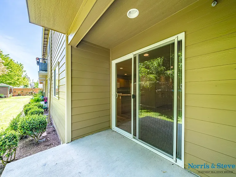5513-5517 NE 66th Ave — Photo 12