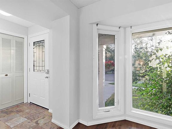 5th image of 4712 W 60th St NE