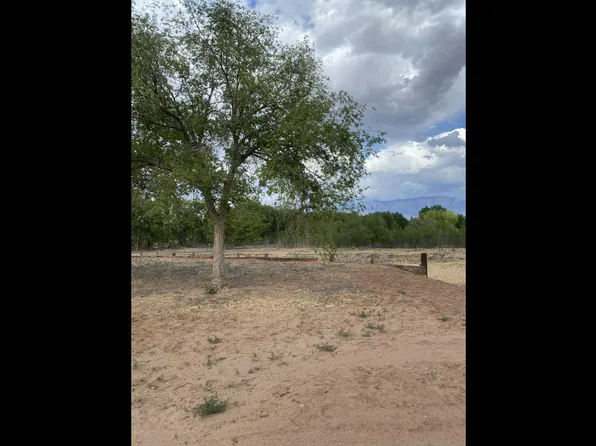 Tayne Ln, Corrales, NM 87048